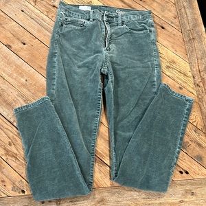 Size 28R GAP modern stretch true skinny green cord